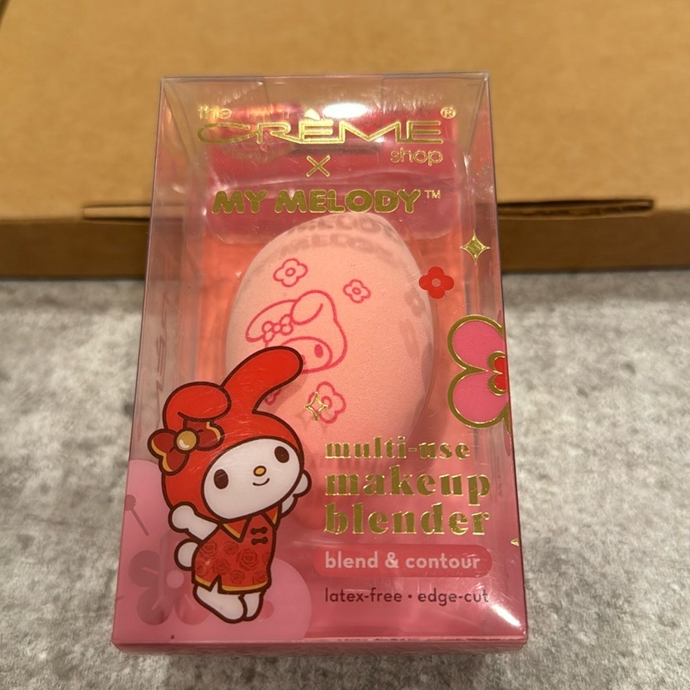 The Creme Shop x My Melody makeup blender